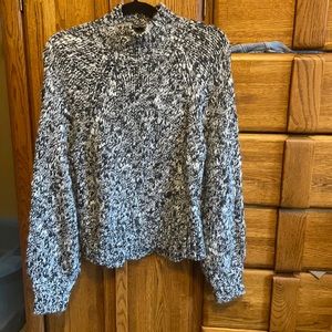 Abercrombie woman’s turtle neck sweater